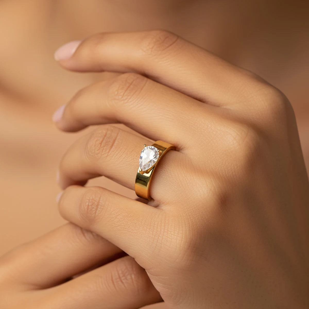 Anillo Gota de Agua · Plata 925 con Zirconia