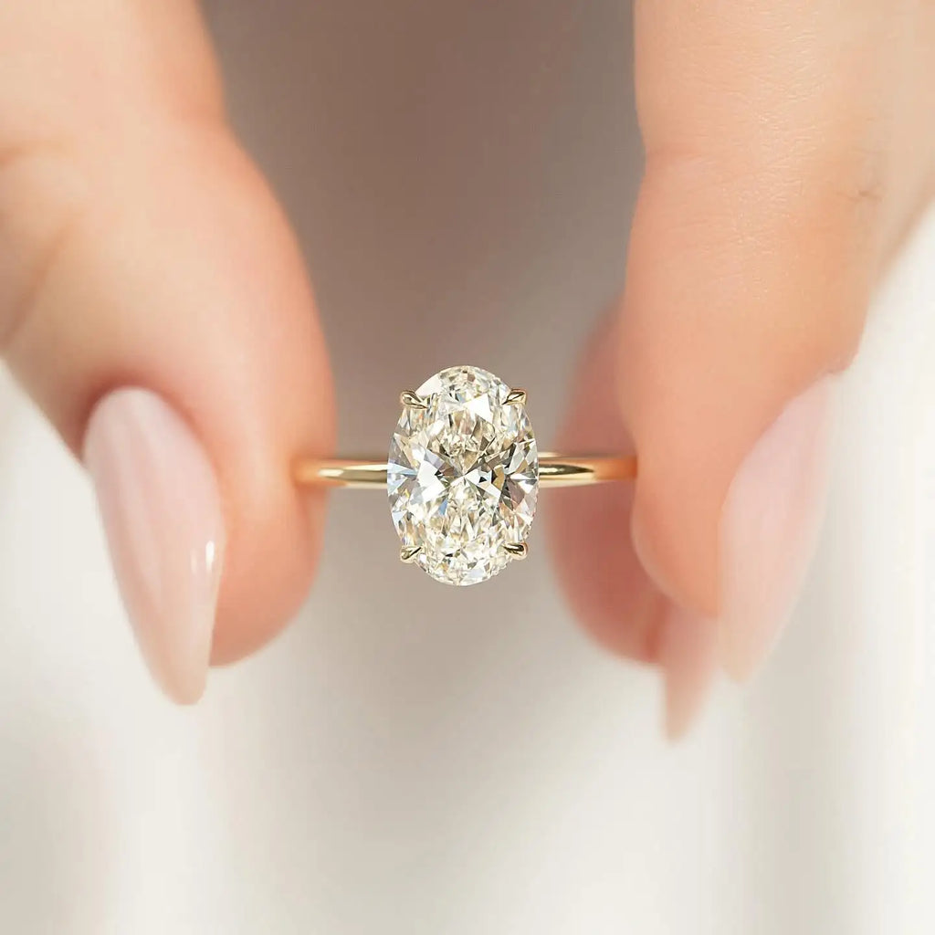 Anillo Solitario Oval · Plata 925 · 1–8 Quilates